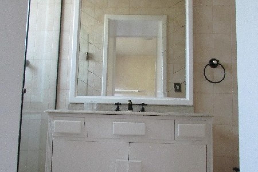 Casa com 238m², 4 dormitórios, 3 vagas, no bairro Sagrada Família em Caxias do Sul para Comprar