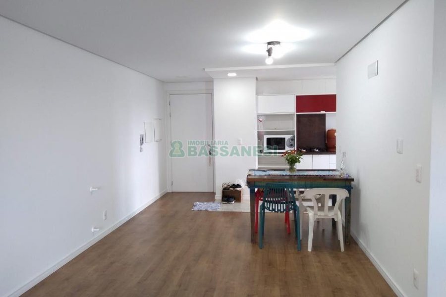 Apartamento com 78m², 2 dormitórios, 2 vagas, no bairro Panazzolo em Caxias do Sul para Comprar