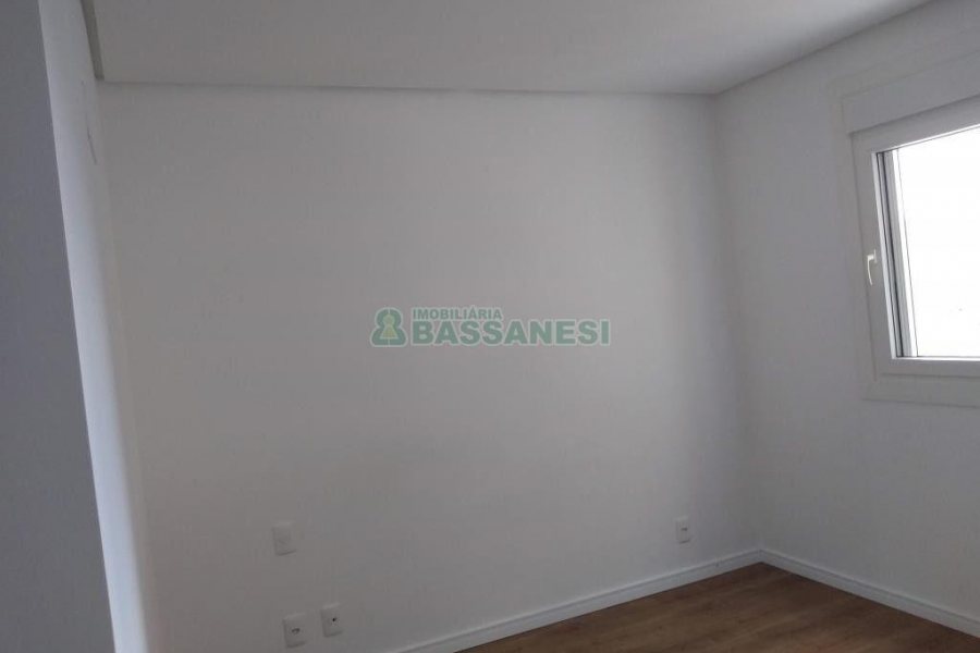 Apartamento com 78m², 2 dormitórios, 2 vagas, no bairro Panazzolo em Caxias do Sul para Comprar