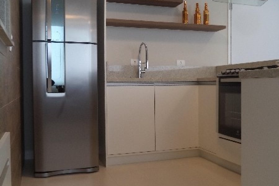 Apartamento com 78m², 2 dormitórios, 2 vagas, no bairro Panazzolo em Caxias do Sul para Comprar