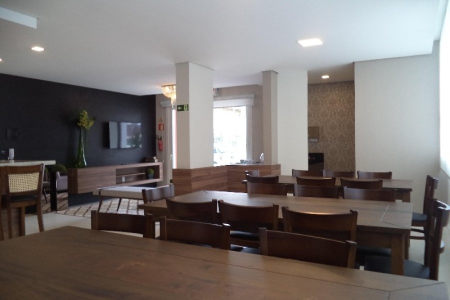 Apartamento com 78m², 2 dormitórios, 2 vagas, no bairro Panazzolo em Caxias do Sul para Comprar