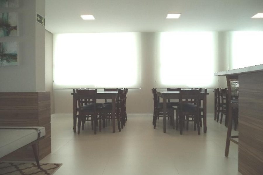 Apartamento com 78m², 2 dormitórios, 2 vagas, no bairro Panazzolo em Caxias do Sul para Comprar