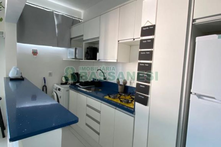 Kitinete com 29m², 1 dormitório, no bairro Centro em Caxias do Sul para Comprar