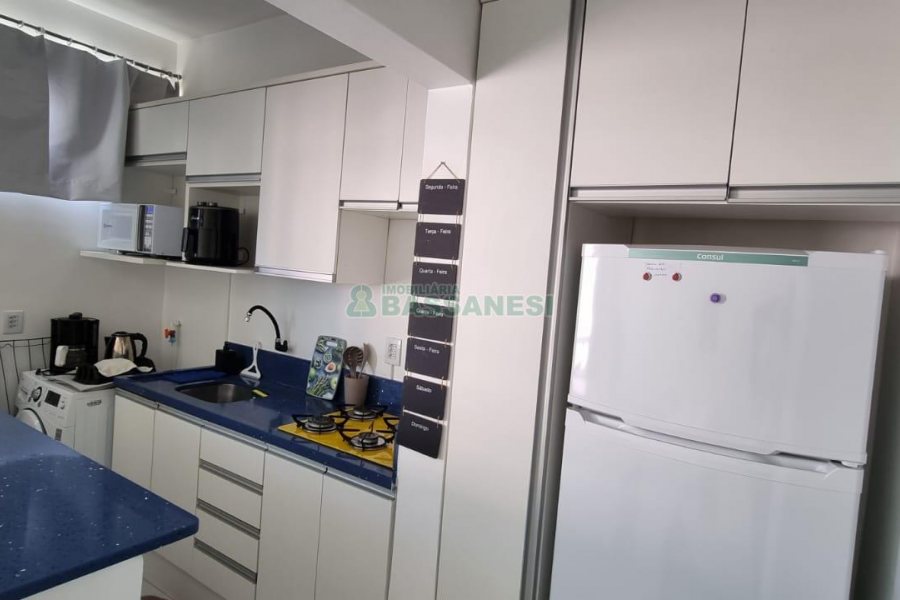 Kitinete com 29m², 1 dormitório, no bairro Centro em Caxias do Sul para Comprar