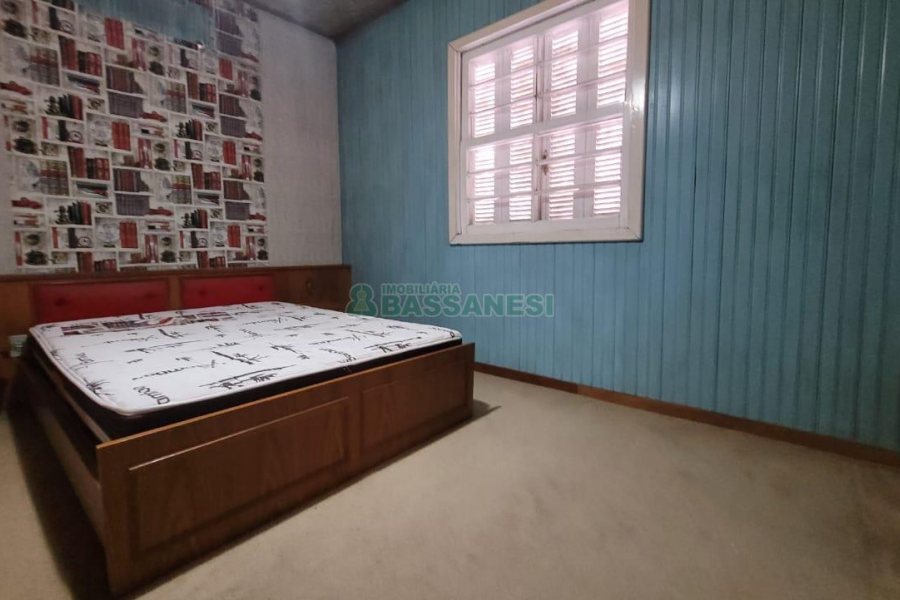 Casa com 150m², 3 dormitórios, 3 vagas, no bairro Panazzolo em Caxias do Sul para Alugar