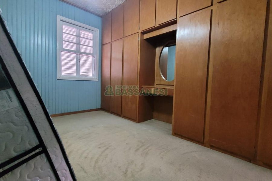 Casa com 150m², 3 dormitórios, 3 vagas, no bairro Panazzolo em Caxias do Sul para Alugar