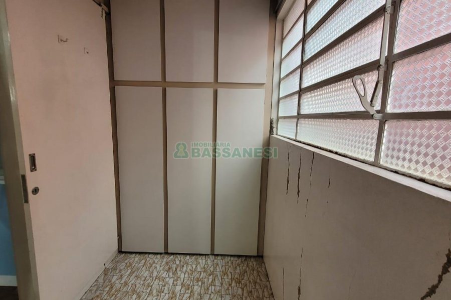 Casa com 150m², 3 dormitórios, 3 vagas, no bairro Panazzolo em Caxias do Sul para Alugar