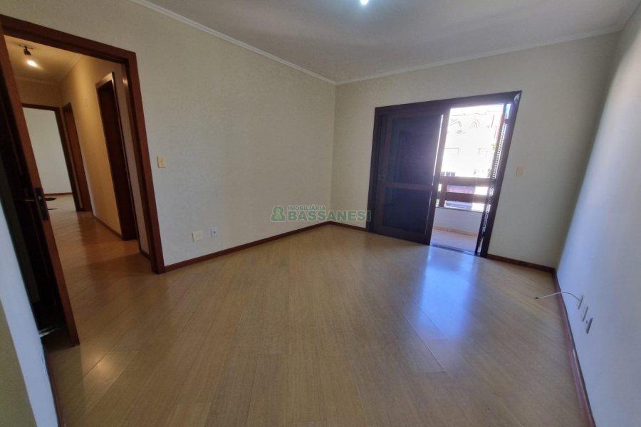 Apartamento com 120m², 3 dormitórios, 1 vaga, no bairro Rio Branco em Caxias do Sul para Alugar