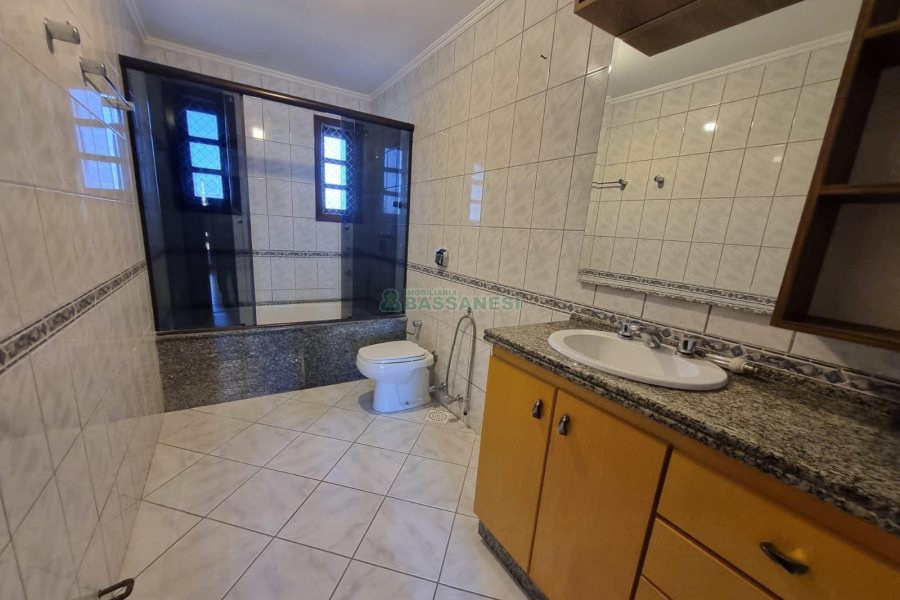 Apartamento com 120m², 3 dormitórios, 1 vaga, no bairro Rio Branco em Caxias do Sul para Alugar