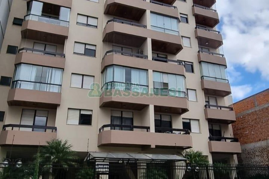 Apartamento com 90m², 2 dormitórios, 1 vaga, no bairro Madureira em Caxias do Sul para Alugar ou Comprar