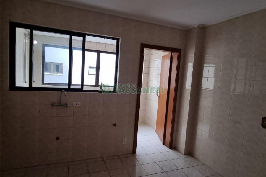 Apartamento com 90m², 2 dormitórios, 1 vaga, no bairro Madureira em Caxias do Sul para Alugar ou Comprar