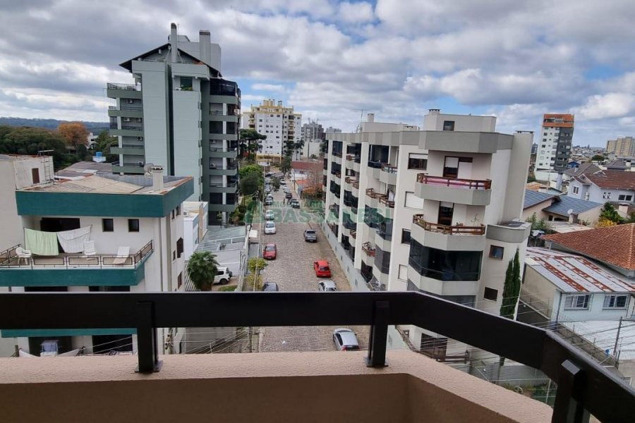 Apartamento com 90m², 2 dormitórios, 1 vaga, no bairro Madureira em Caxias do Sul para Alugar ou Comprar