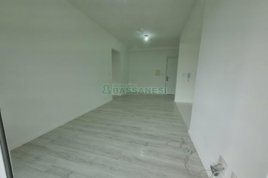 Apartamento com 52m², 1 dormitório, 1 vaga, no bairro Lourdes em Caxias do Sul para Alugar