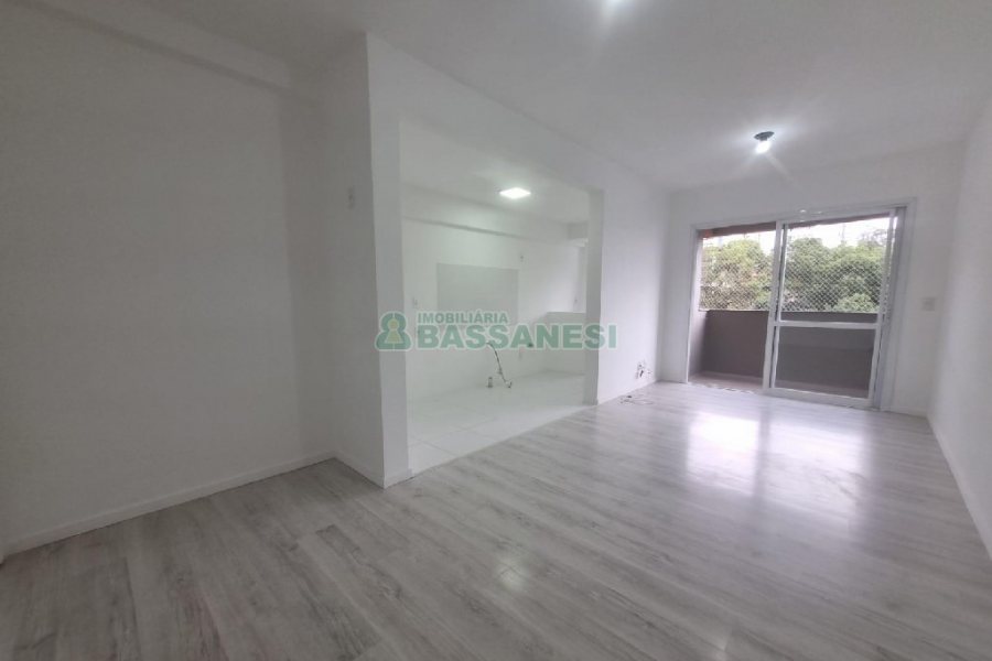 Apartamento com 52m², 1 dormitório, 1 vaga, no bairro Lourdes em Caxias do Sul para Alugar