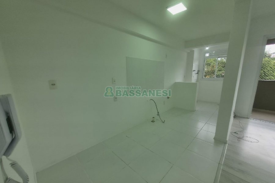 Apartamento com 52m², 1 dormitório, 1 vaga, no bairro Lourdes em Caxias do Sul para Alugar