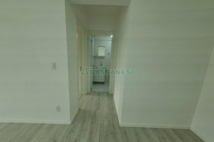 Apartamento com 52m², 1 dormitório, 1 vaga, no bairro Lourdes em Caxias do Sul para Alugar