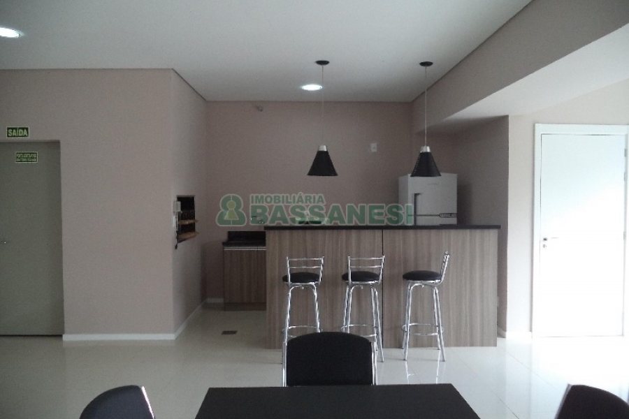 Apartamento com 52m², 1 dormitório, 1 vaga, no bairro Lourdes em Caxias do Sul para Alugar