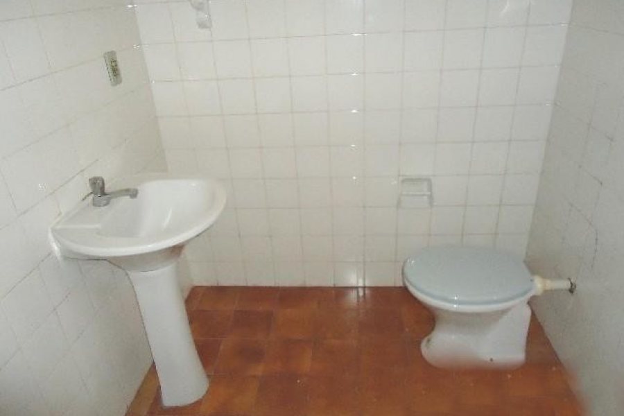 Sala com 20m², no bairro Centro em Caxias do Sul para Alugar