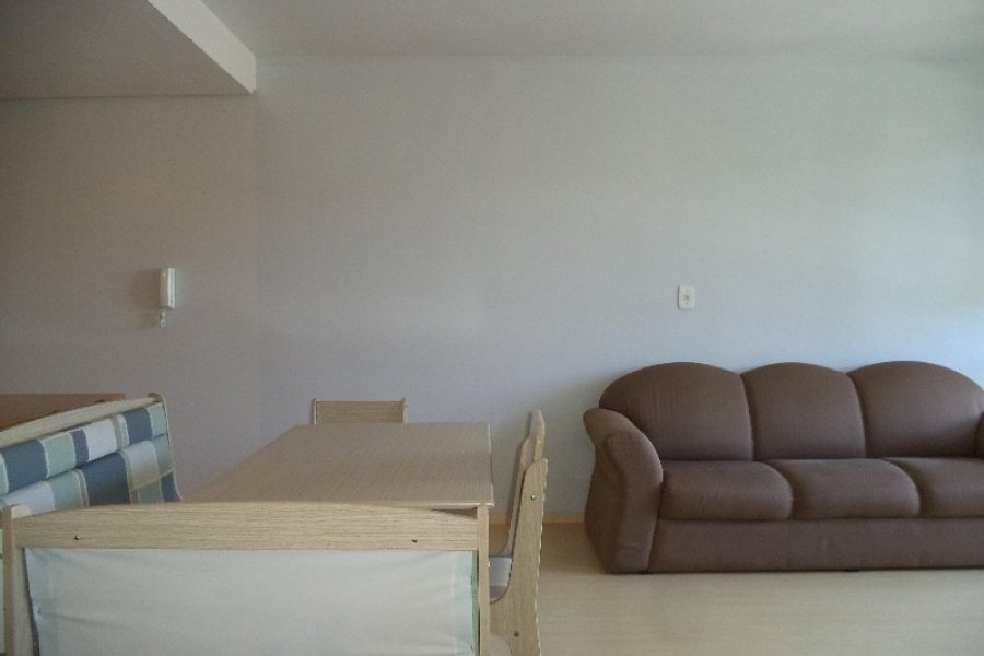 Apto Mobiliado com 45m², 1 dormitório, 1 vaga, no bairro Petrópolis em Caxias do Sul para Comprar