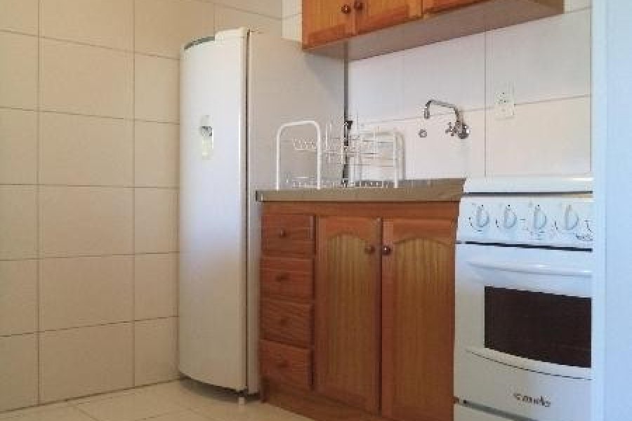 Apto Mobiliado com 45m², 1 dormitório, 1 vaga, no bairro Petrópolis em Caxias do Sul para Comprar