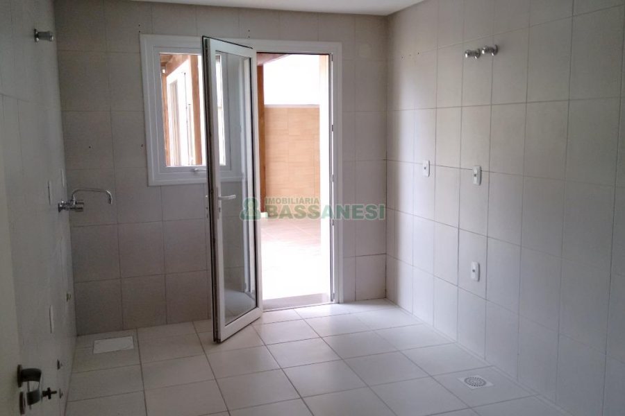 Apartamento com 137m², 2 dormitórios, 1 vaga, no bairro Jardim América em Caxias do Sul para Comprar