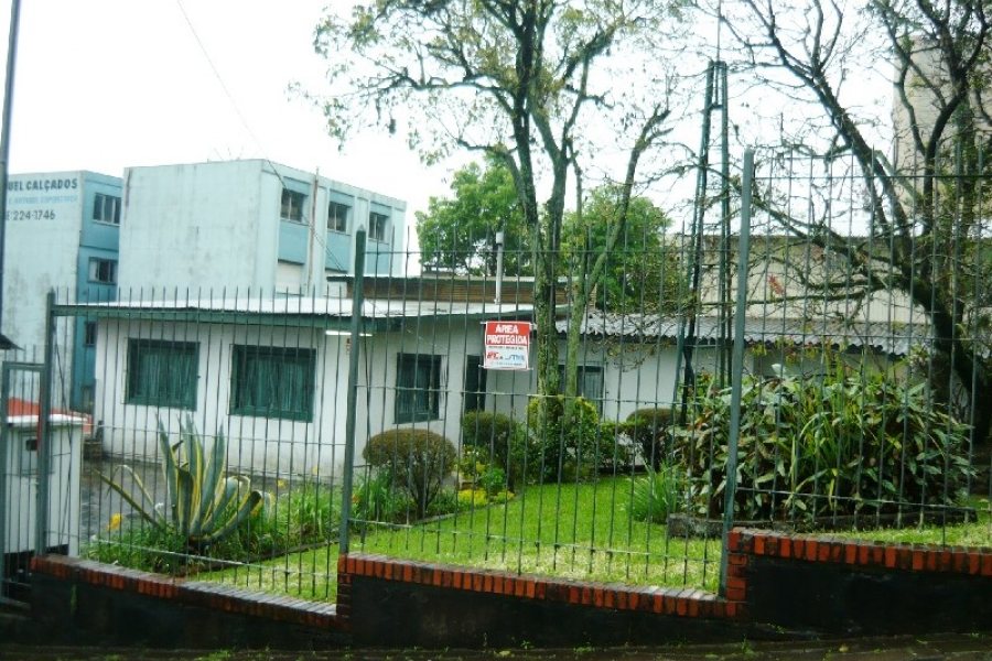 Terreno, no bairro Pio X em Caxias do Sul para Comprar
