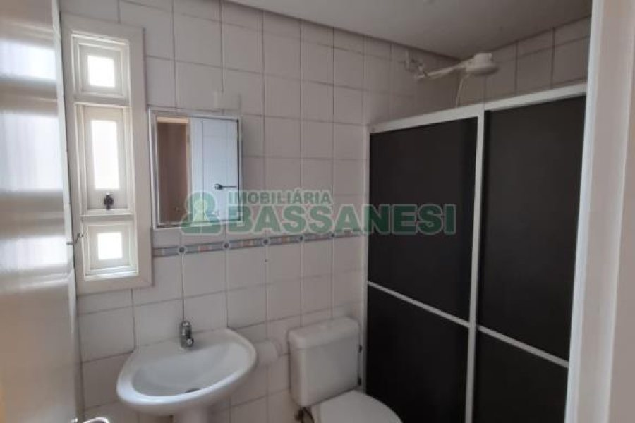 Apartamento com 67m², 2 dormitórios, 2 vagas, no bairro Panazzolo em Caxias do Sul para Comprar