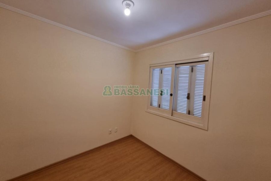 Apartamento com 67m², 2 dormitórios, 2 vagas, no bairro Panazzolo em Caxias do Sul para Comprar