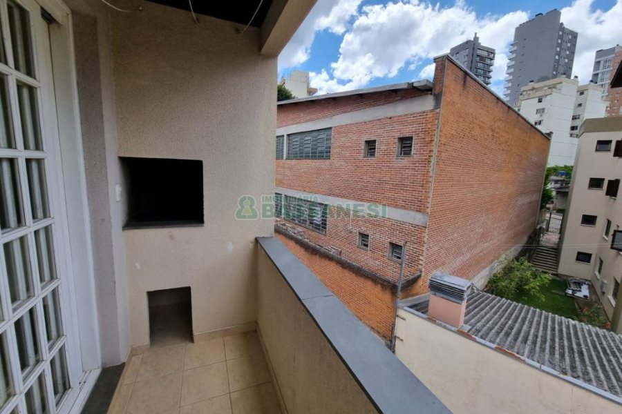 Apartamento com 67m², 2 dormitórios, 2 vagas, no bairro Panazzolo em Caxias do Sul para Comprar