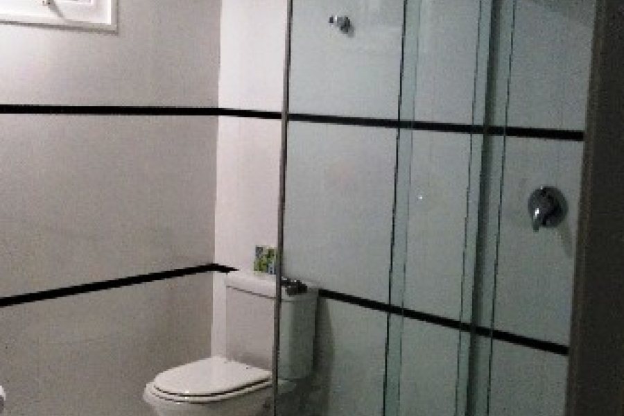 Casa com 312m², 3 dormitórios, 3 vagas, no bairro Petrópolis em Caxias do Sul para Comprar