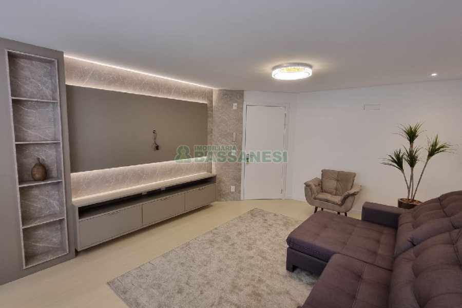 Apartamento com 106m², 3 dormitórios, 2 vagas, no bairro Panazzolo em Caxias do Sul para Comprar