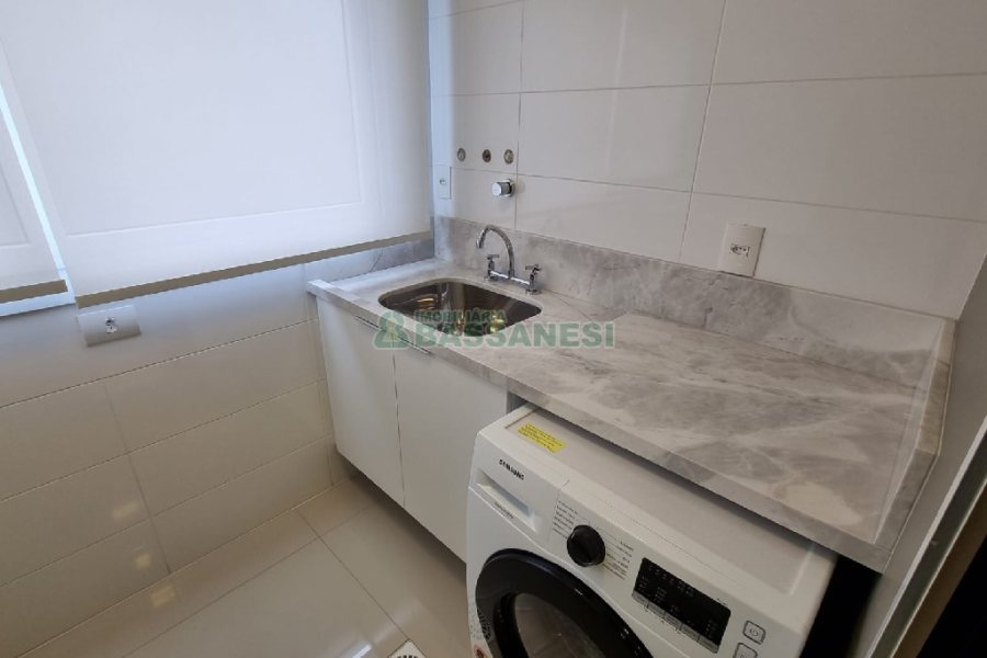 Apartamento com 106m², 3 dormitórios, 2 vagas, no bairro Panazzolo em Caxias do Sul para Comprar