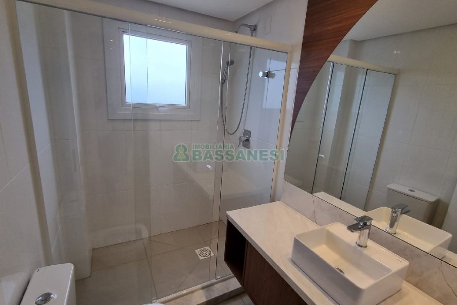 Apartamento com 106m², 3 dormitórios, 2 vagas, no bairro Panazzolo em Caxias do Sul para Comprar