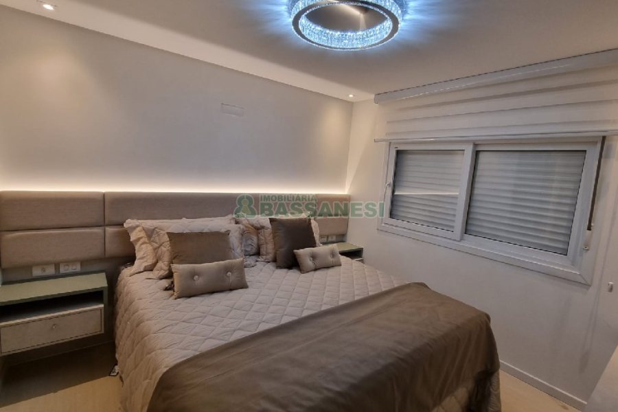 Apartamento com 106m², 3 dormitórios, 2 vagas, no bairro Panazzolo em Caxias do Sul para Comprar