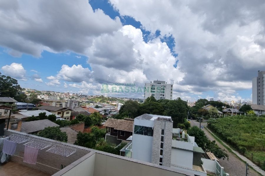 Apartamento com 106m², 3 dormitórios, 2 vagas, no bairro Panazzolo em Caxias do Sul para Comprar