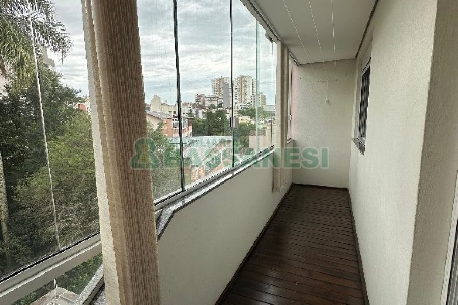 Apto Mobiliado com 85m², 2 dormitórios, 1 vaga, no bairro Panazzolo em Caxias do Sul para Alugar