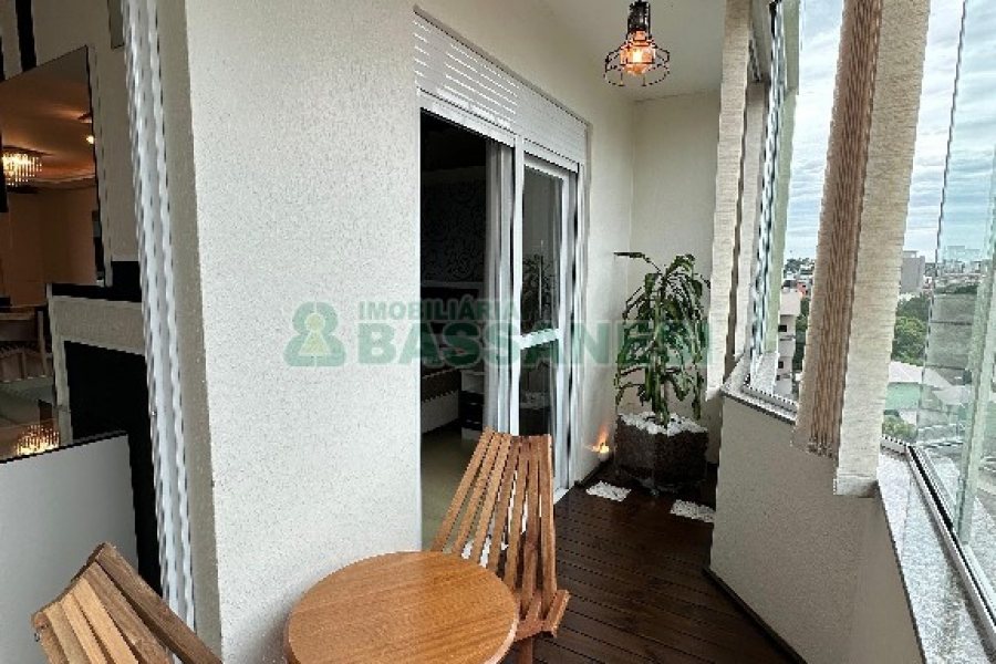 Apto Mobiliado com 85m², 2 dormitórios, 1 vaga, no bairro Panazzolo em Caxias do Sul para Alugar