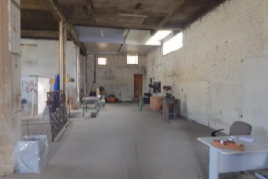 Pavilhão com 600m², no bairro Fatima em Caxias do Sul para Comprar