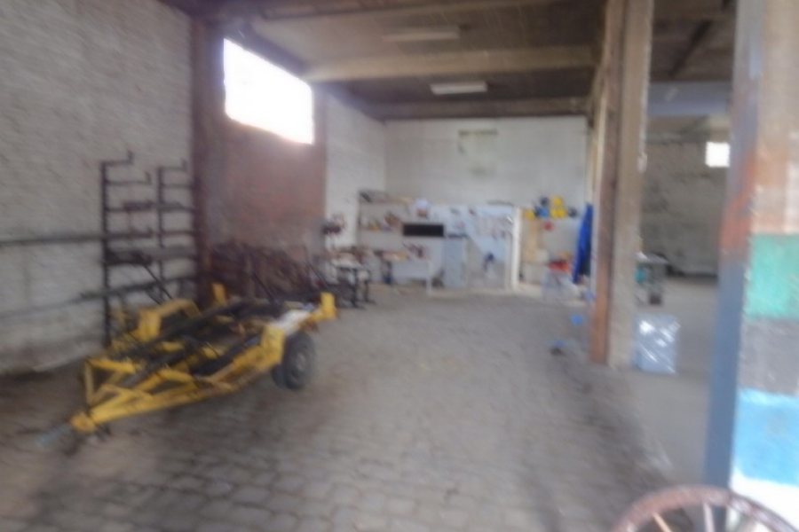 Pavilhão com 600m², no bairro Fatima em Caxias do Sul para Comprar