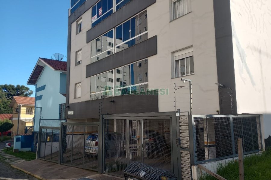 Apartamento com 49m², 2 dormitórios, 1 vaga, no bairro Charqueadas em Caxias do Sul para Comprar