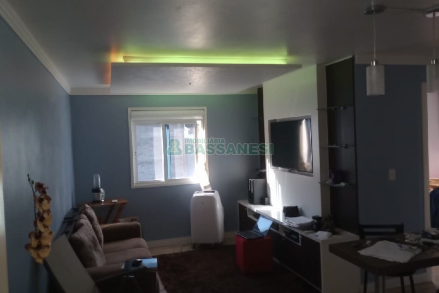 Apartamento com 49m², 2 dormitórios, 1 vaga, no bairro Charqueadas em Caxias do Sul para Comprar