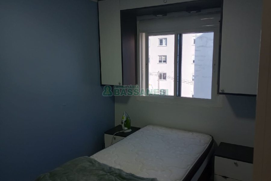 Apartamento com 49m², 2 dormitórios, 1 vaga, no bairro Charqueadas em Caxias do Sul para Comprar