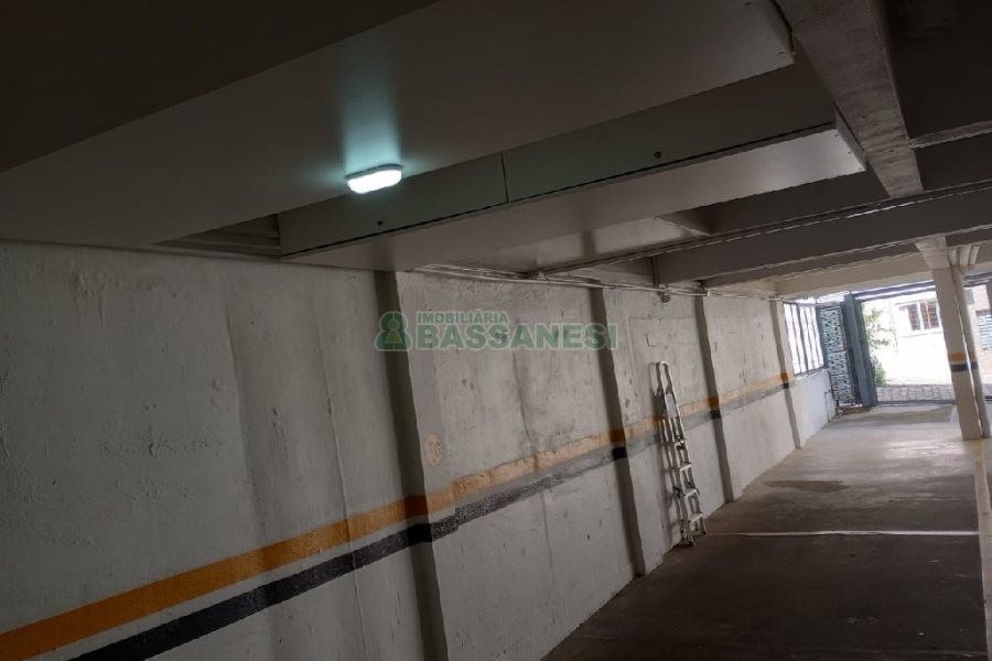Apartamento com 49m², 2 dormitórios, 1 vaga, no bairro Charqueadas em Caxias do Sul para Comprar