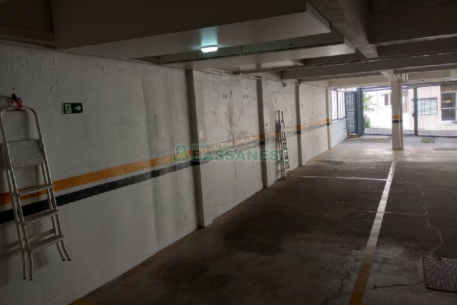 Apartamento com 49m², 2 dormitórios, 1 vaga, no bairro Charqueadas em Caxias do Sul para Comprar