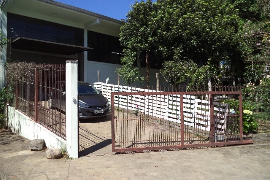 Pavilhão com 226m², no bairro Bela Vista em Caxias do Sul para Alugar