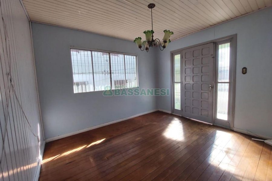 Casa com 96m², 3 dormitórios, 1 vaga, no bairro Bela Vista em Caxias do Sul para Alugar