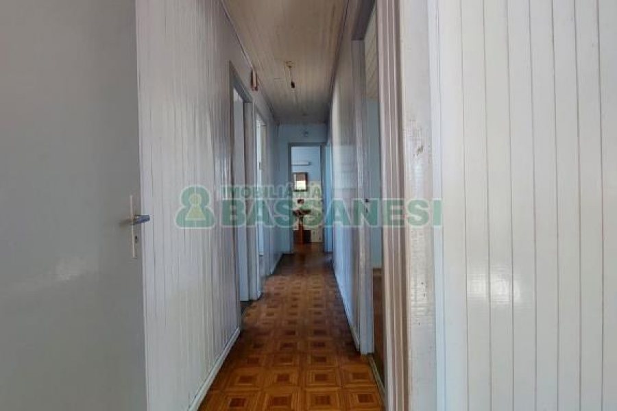 Casa com 96m², 3 dormitórios, 1 vaga, no bairro Bela Vista em Caxias do Sul para Alugar