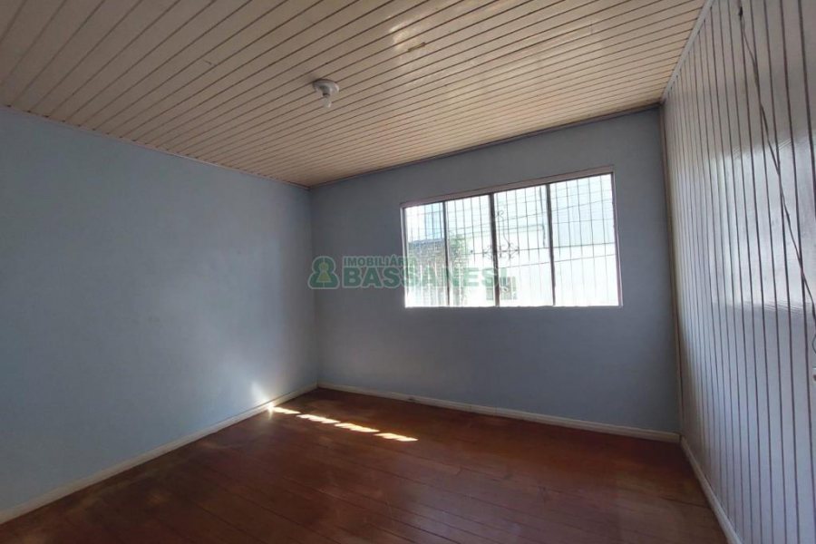 Casa com 96m², 3 dormitórios, 1 vaga, no bairro Bela Vista em Caxias do Sul para Alugar