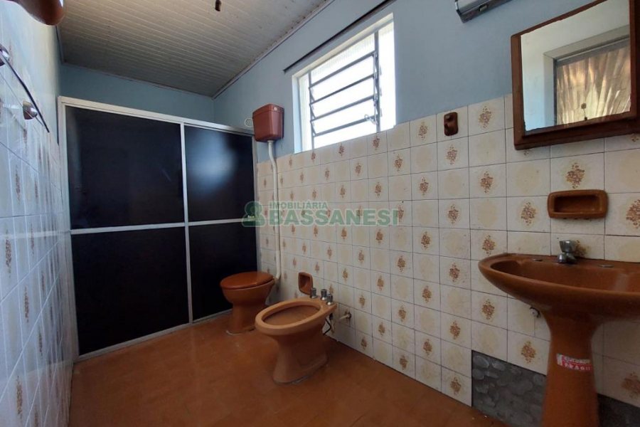 Casa com 96m², 3 dormitórios, 1 vaga, no bairro Bela Vista em Caxias do Sul para Alugar