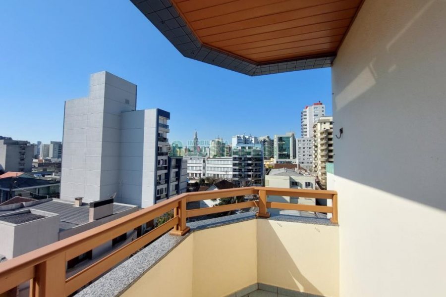 Apartamento com 100m², 3 dormitórios, 2 vagas, no bairro São Pelegrino em Caxias do Sul para Alugar ou Comprar